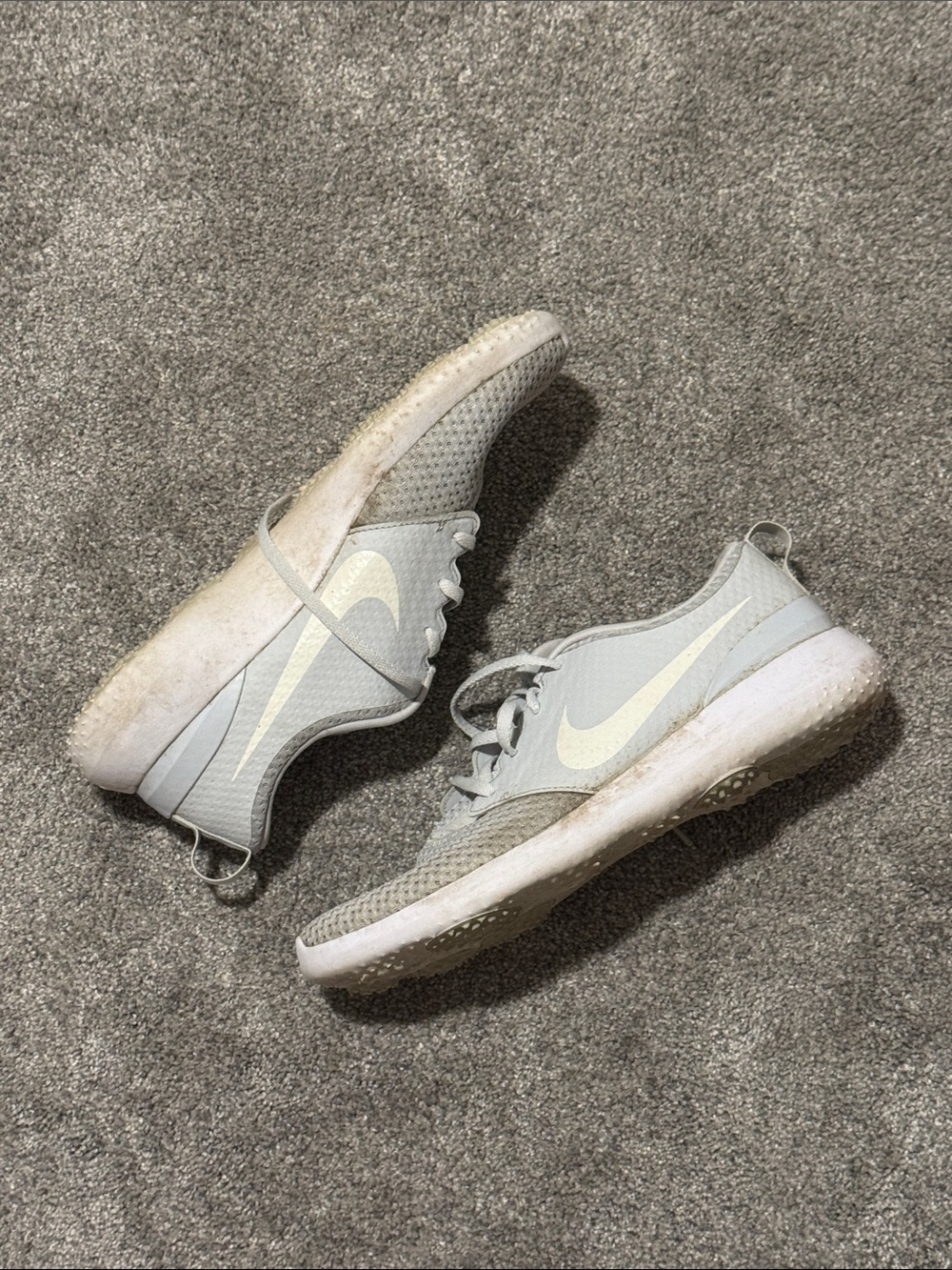 Nike Light Gray and White - Golf Shoes